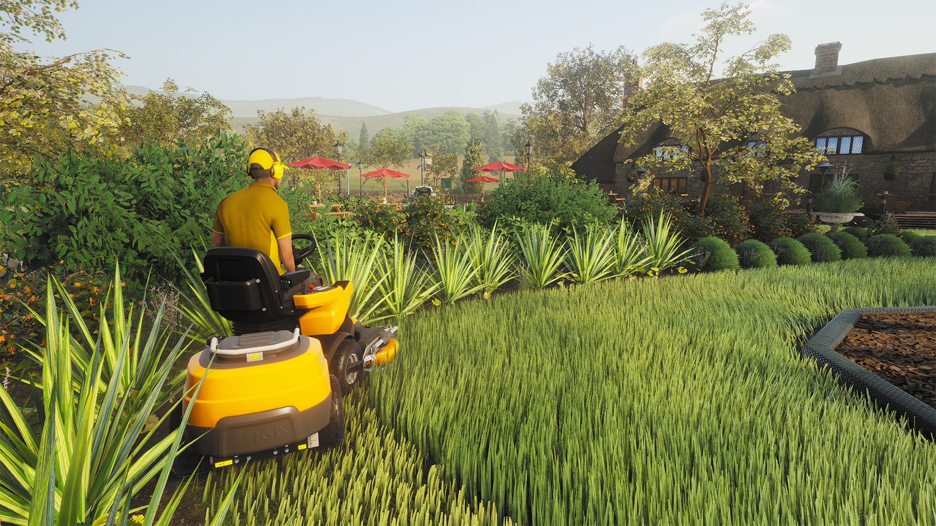 Lawnmowing Simulator - Ancient Britain Pack screenshot 1