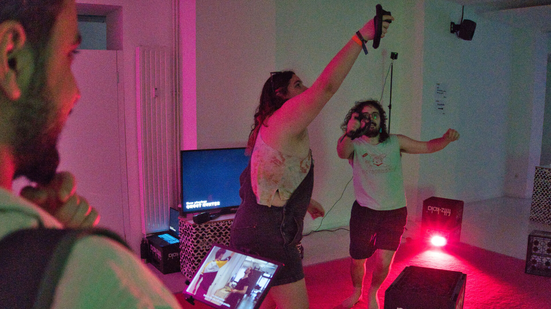 Non-Virtual Reality Games screenshot 6