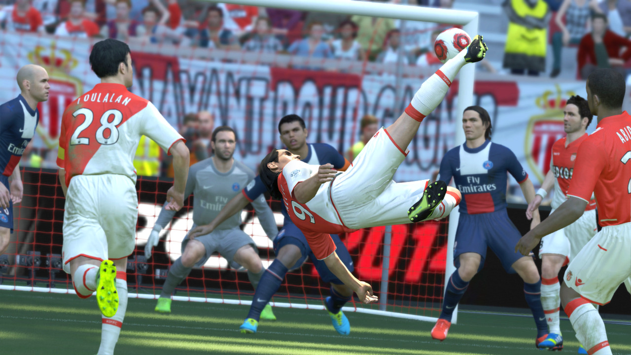 Pro Evolution Soccer 2014 screenshot 2