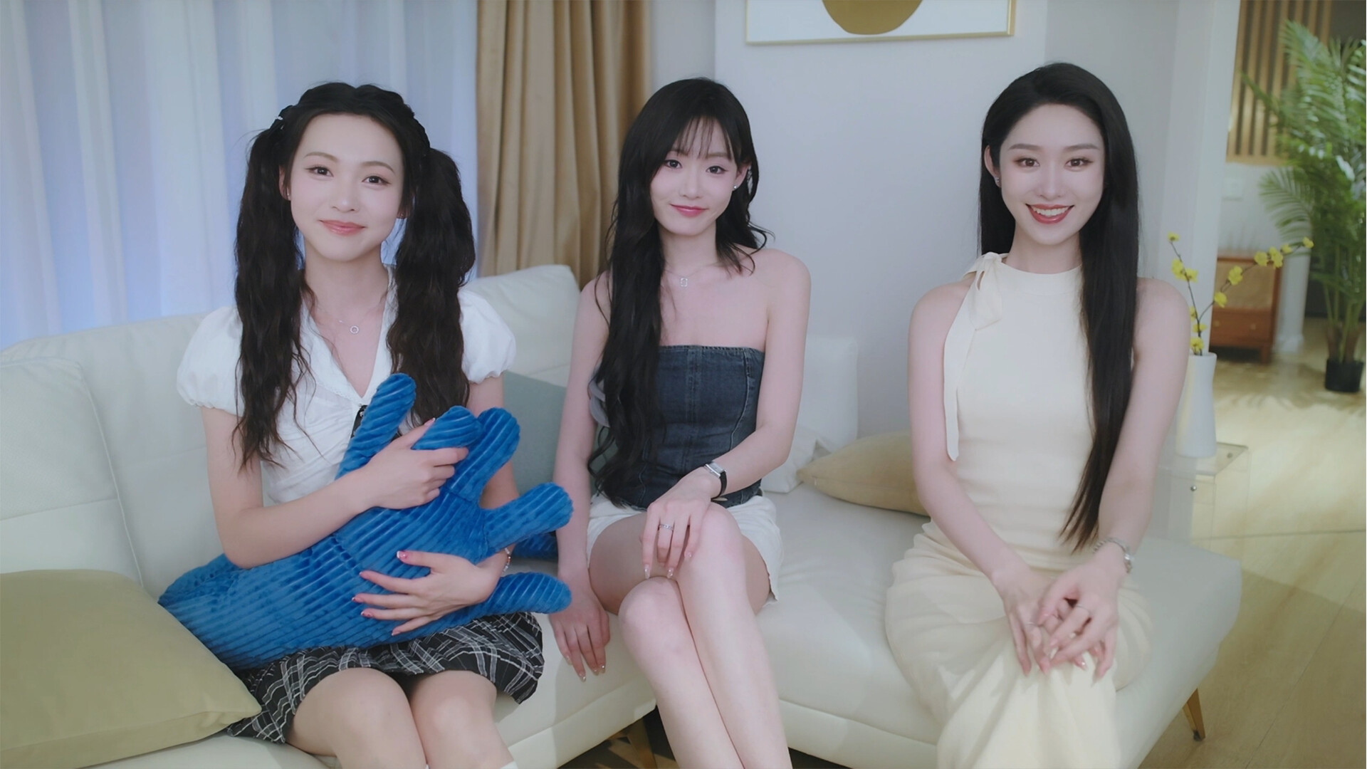 完蛋！我被美女包围了！前传-2K视频 screenshot 6