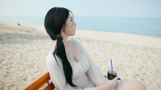 《月亮三部曲/后宫三妃(Trilogy of the Moon)》|V20250702+初缘DLC|中文|免安装硬盘版