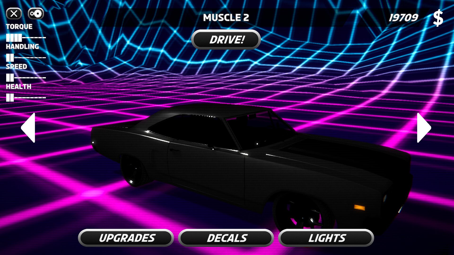 遊戲中的賽車行駛在充滿賽博龐克風格的城市與全息投影之間