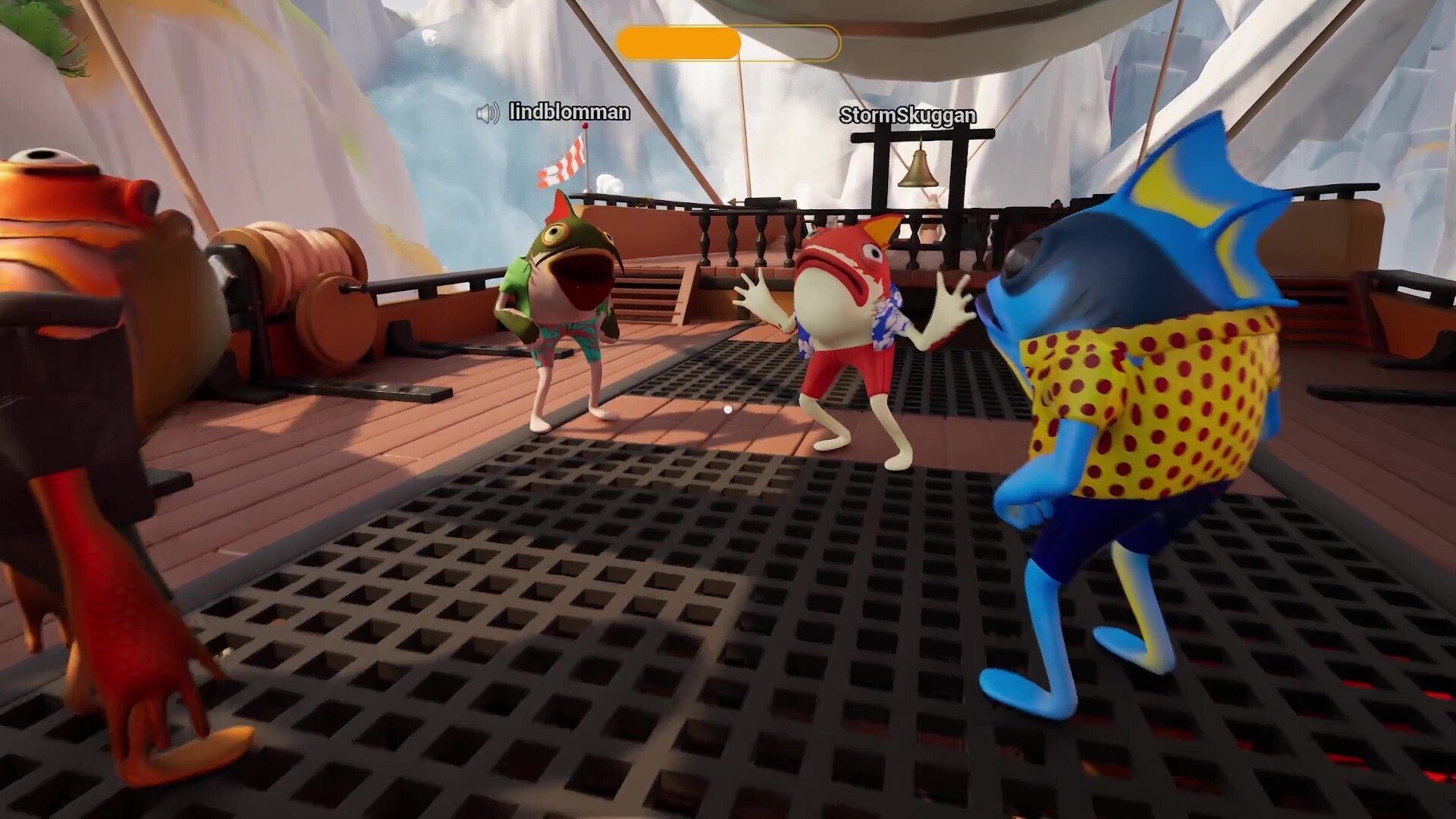 Fish & Shipsのデッキ上で、鳥居や鐘のある一角に集まって踊る魚キャラクターたち