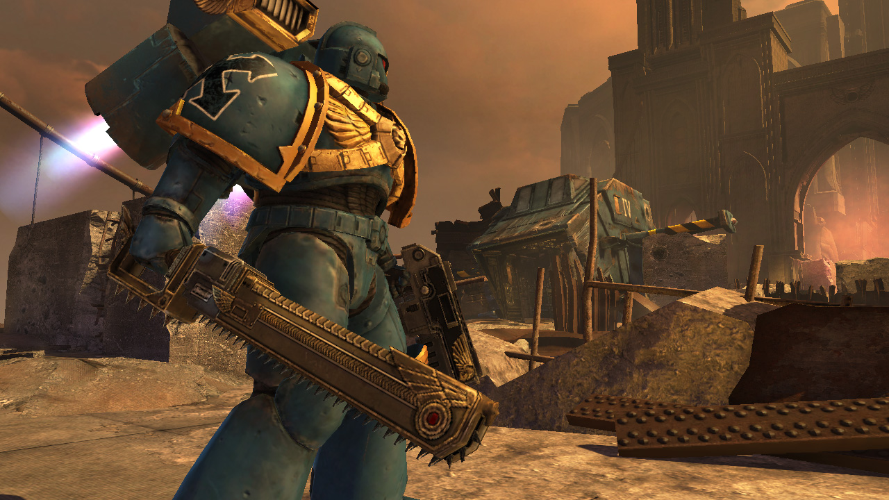Warhammer 40,000: Space Marine - Golden Relic Chainsword screenshot 1