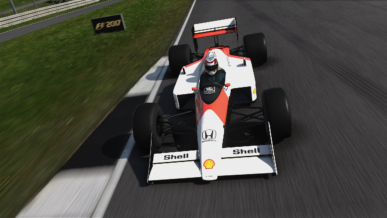 F1™ 2017 ‘1988 McLAREN MP4/4 CLASSIC CAR DLC’ screenshot 1